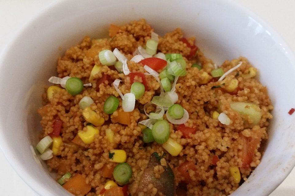 Couscous-Salat, lecker würzig