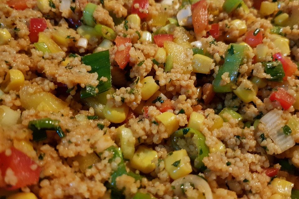 Couscous-Salat, lecker würzig