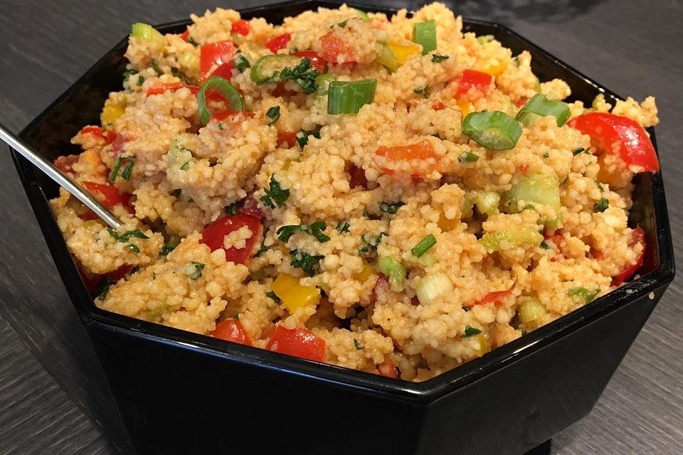 Couscous-Salat, lecker würzig