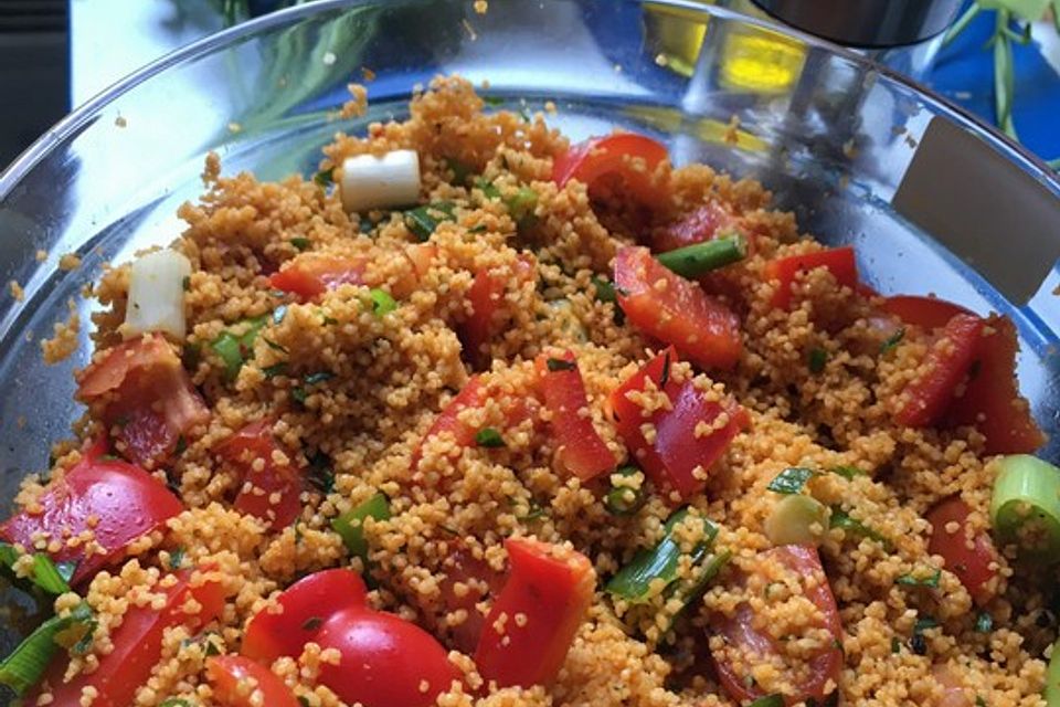 Couscous-Salat, lecker würzig