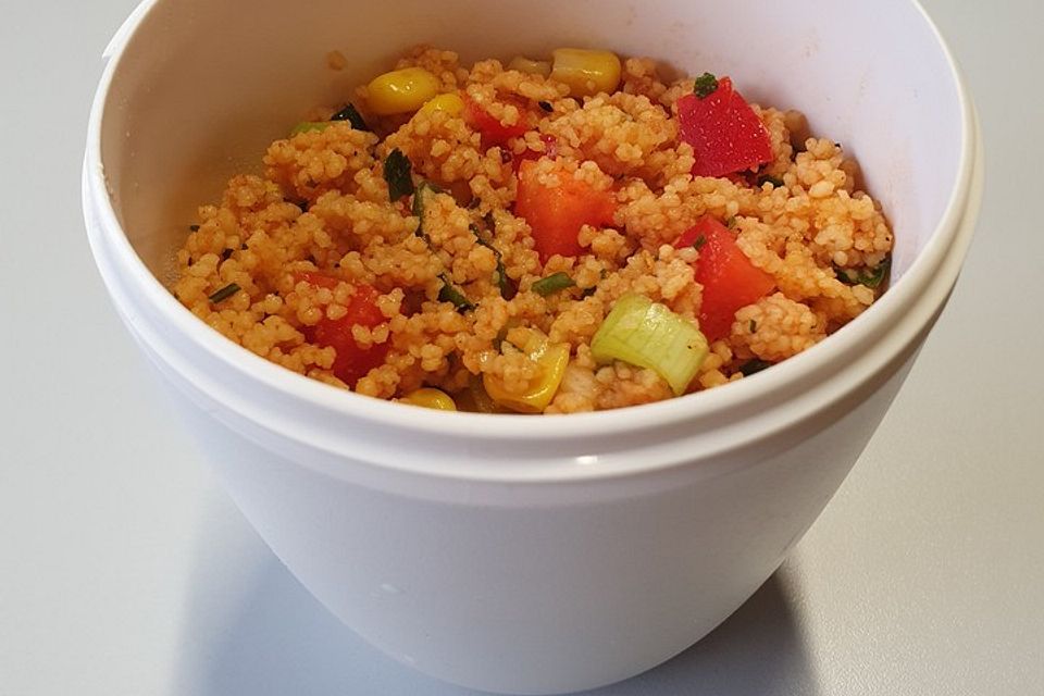 Couscous-Salat, lecker würzig