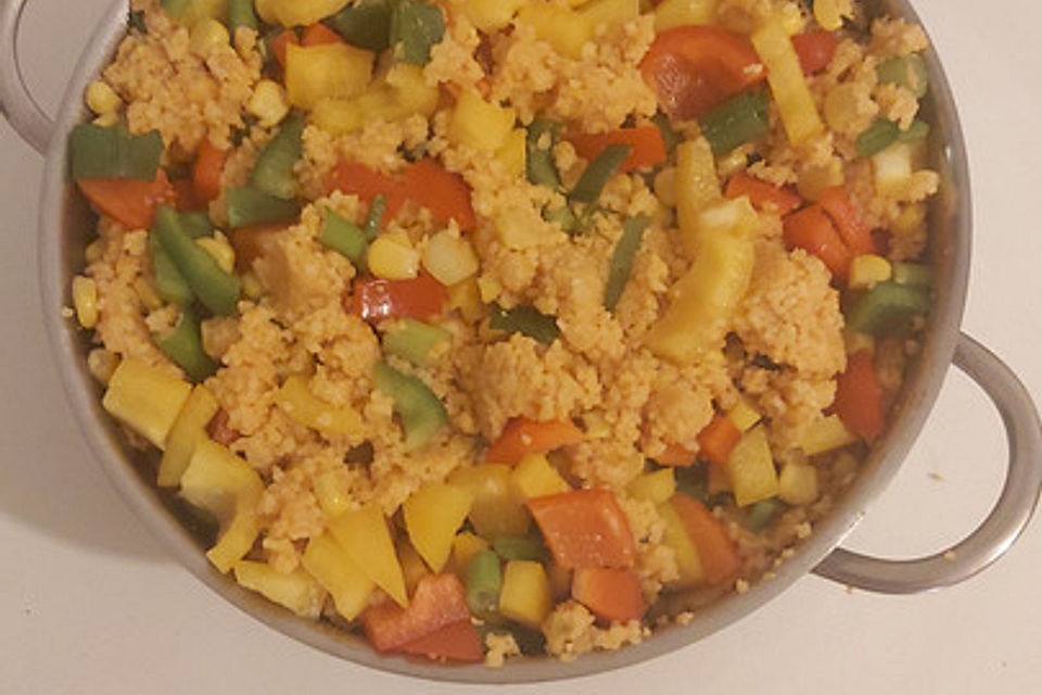 Couscous-Salat, lecker würzig