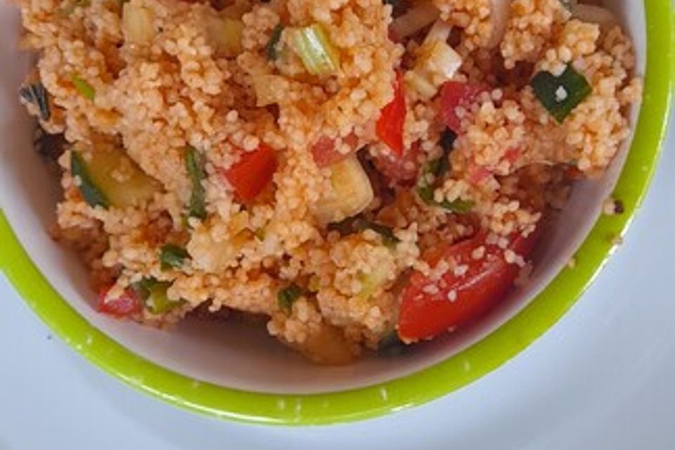 Couscous-Salat, lecker würzig