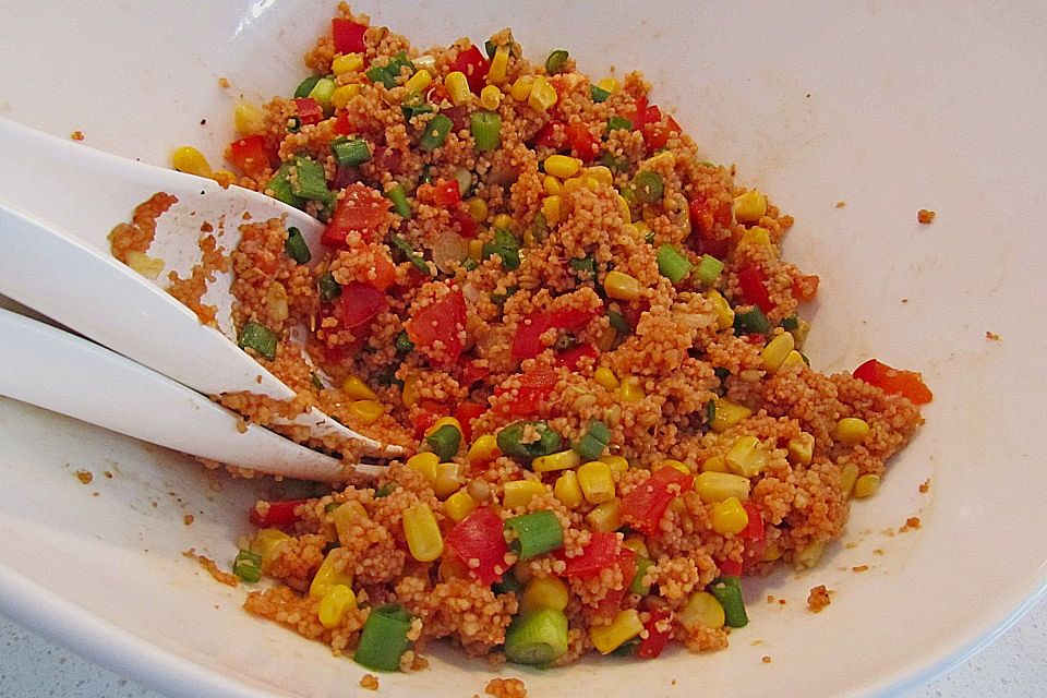 Couscous-Salat, lecker würzig