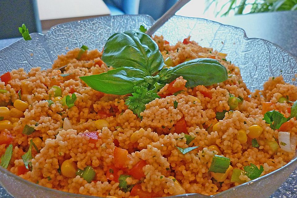 Couscous-Salat, lecker würzig