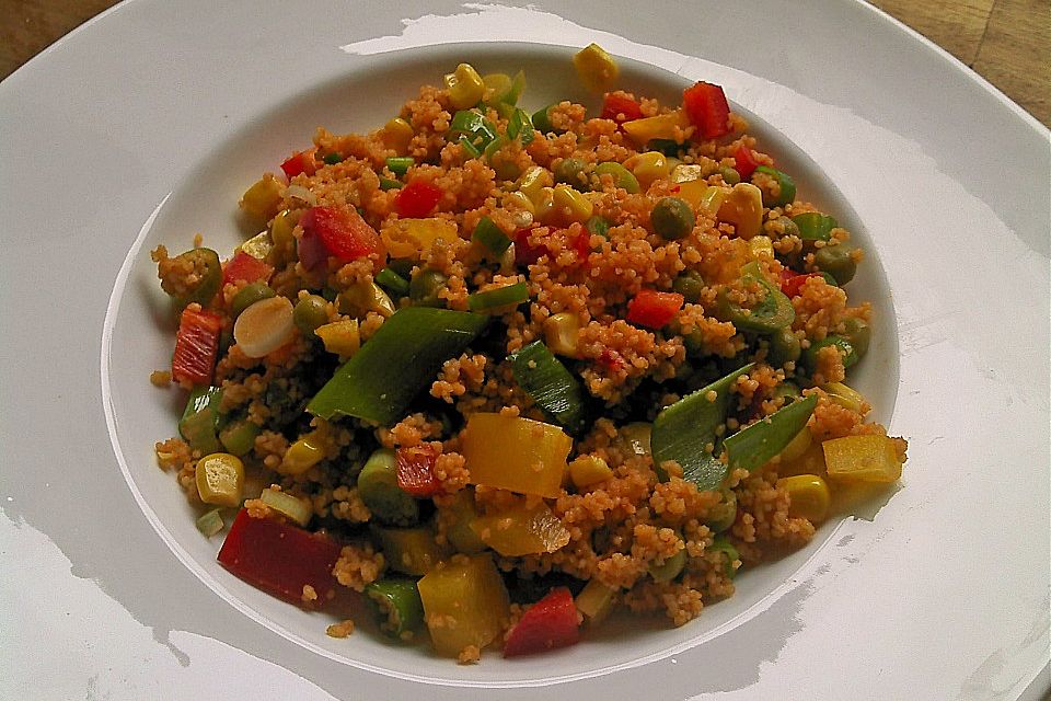 Couscous-Salat, lecker würzig