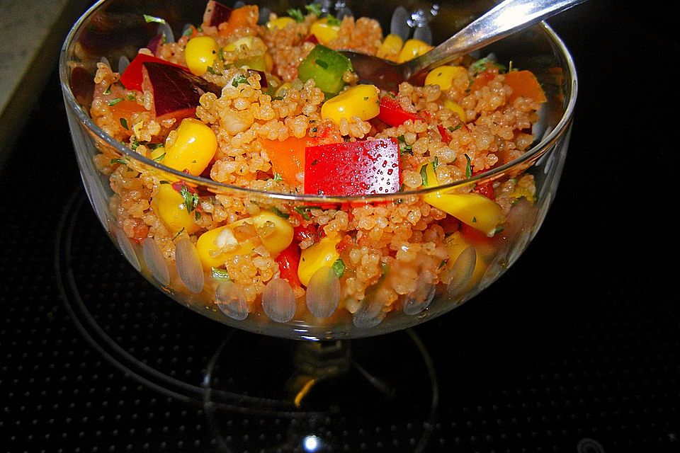 Couscous-Salat, lecker würzig