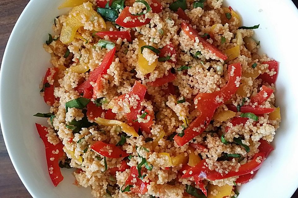 Couscous-Salat, lecker würzig