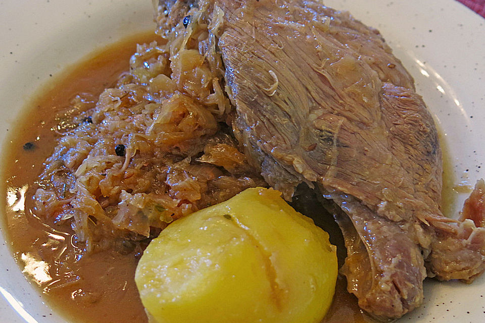 Schälrippchen / Spareribs auf Sauerkraut