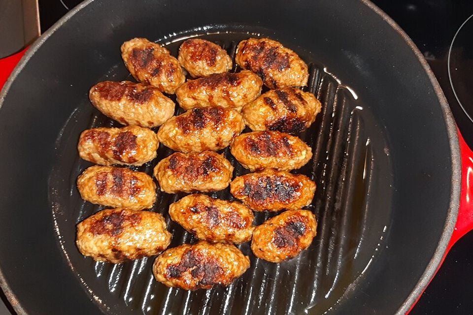 Serbische Cevapcici