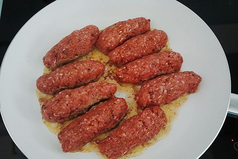 Serbische Cevapcici