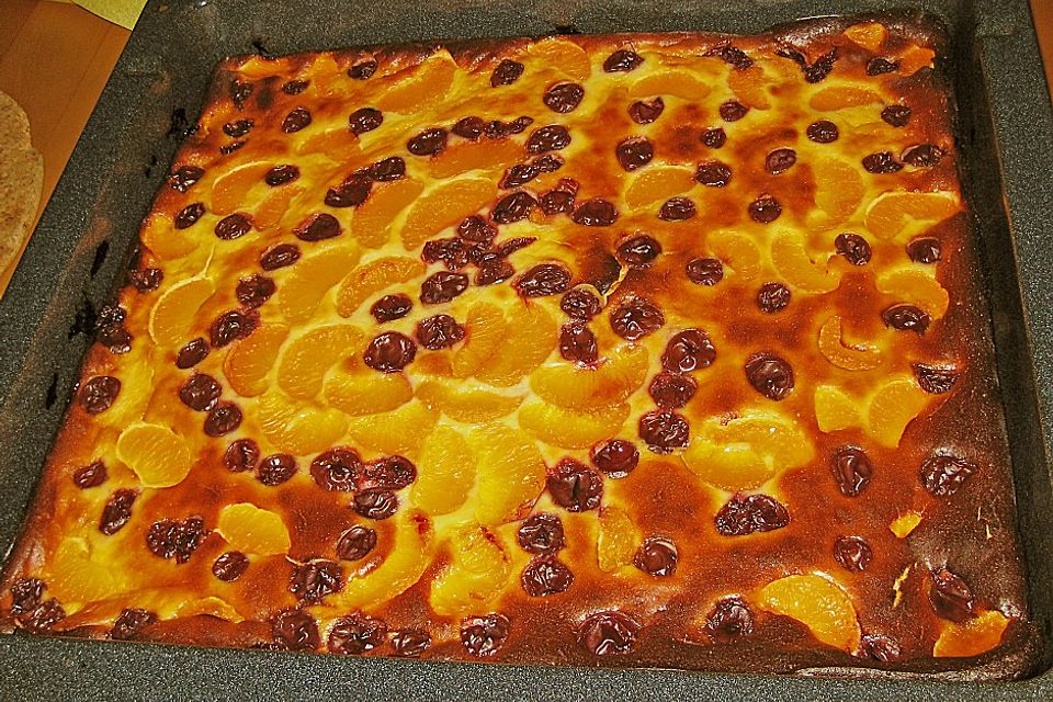 Saftiger Käsekuchen mit Früchten