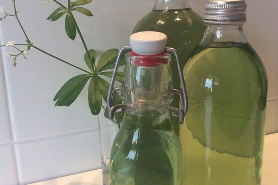 Sirup vom Waldmeister