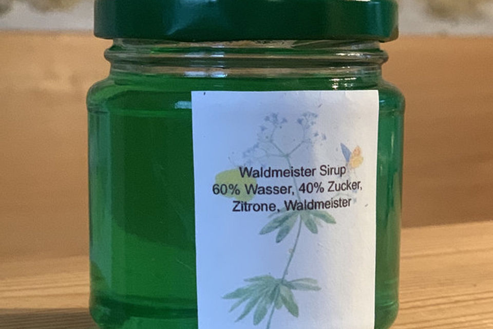 Sirup vom Waldmeister