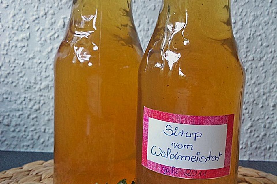 Sirup vom Waldmeister