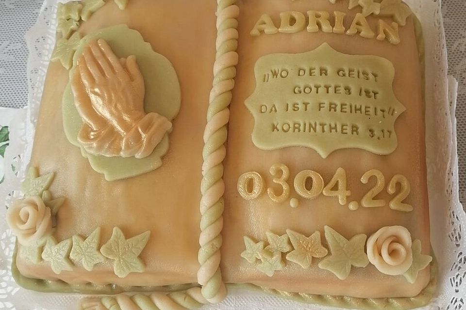 Buchtorte aus Eierlikörteig