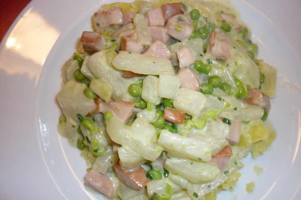 Fleischwurst-Kohlrabi-Eintopf