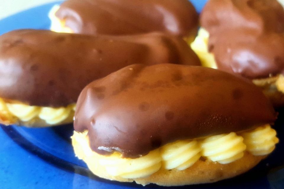 Omas Eclairs