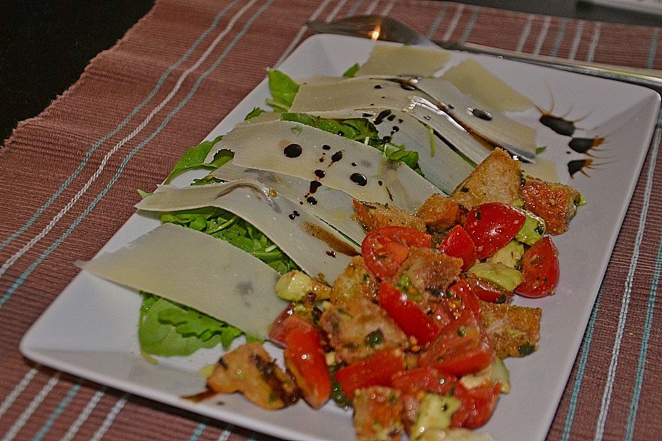 Italienischer Brotsalat