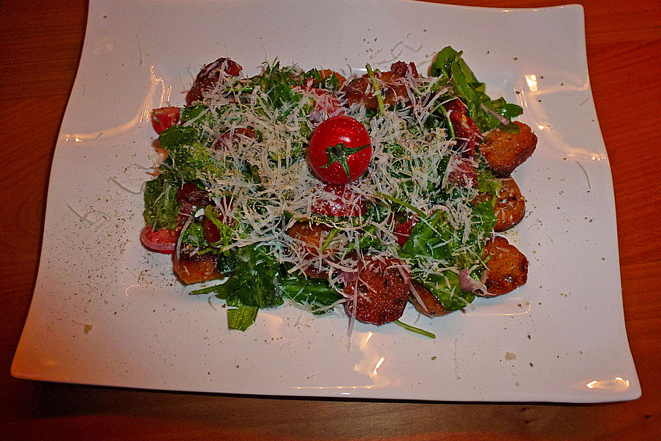 Italienischer Brotsalat