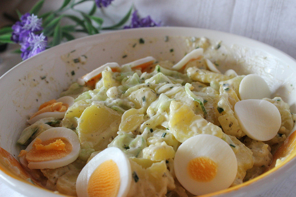 Kartoffelsalat mit Salatgurke