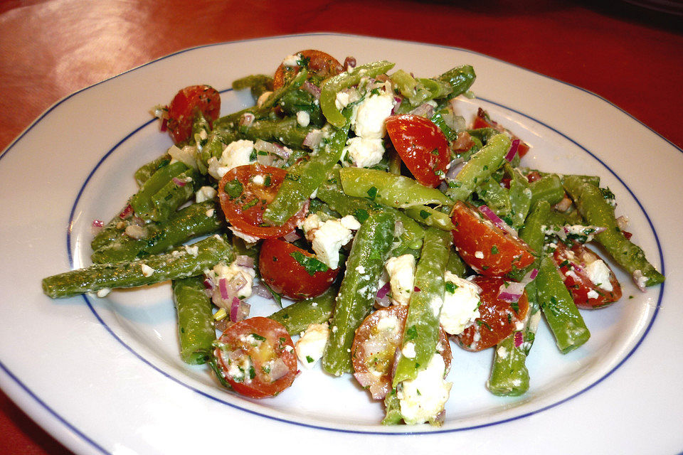 Bohnen-Tomatensalat mit Speck