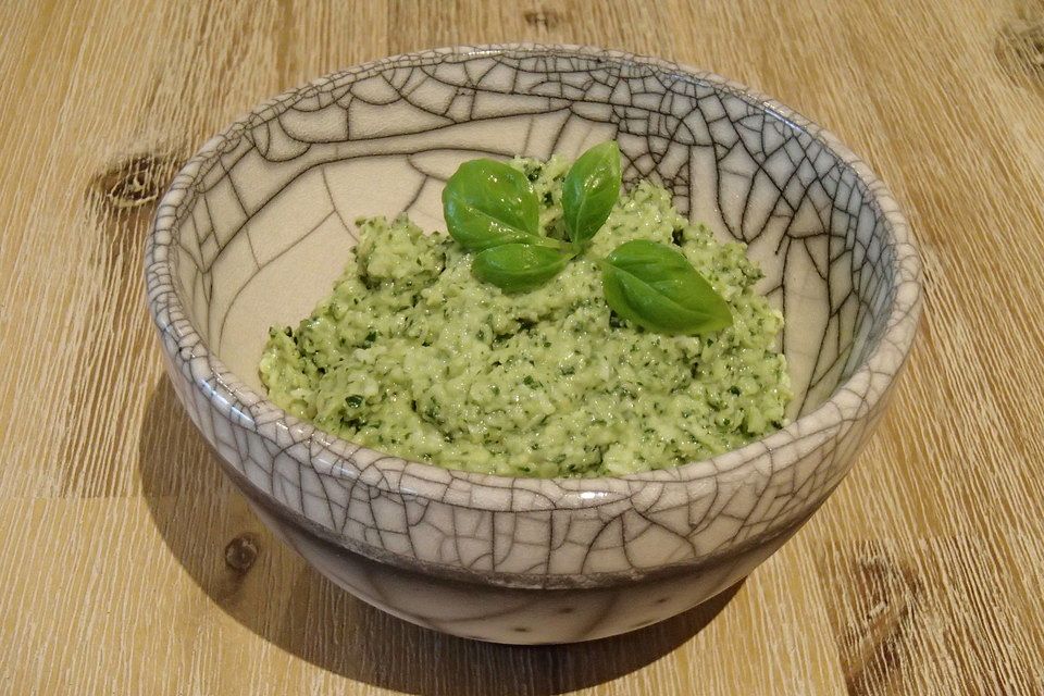 Avocado-Pesto