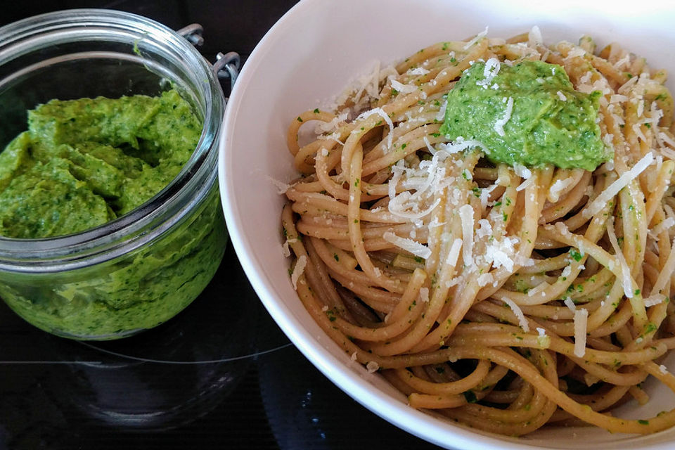 Avocado-Pesto