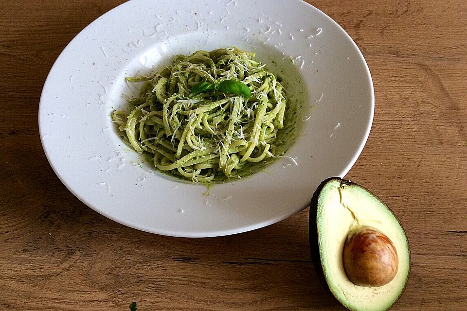 Avocado-Pesto