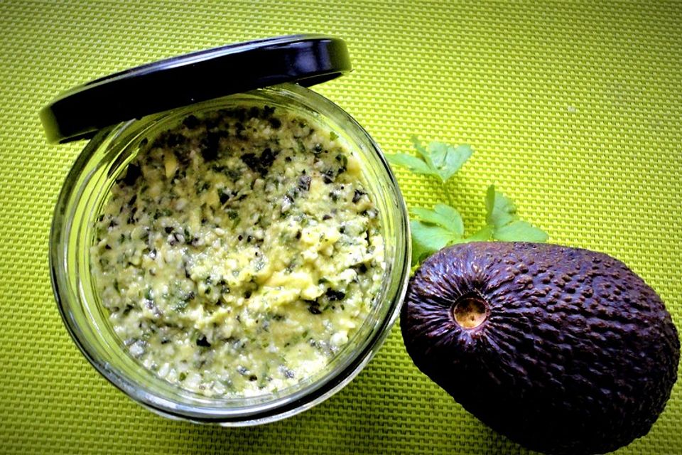 Avocado-Pesto