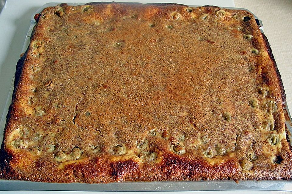 Stachelbeerkuchen mit Mandeldecke