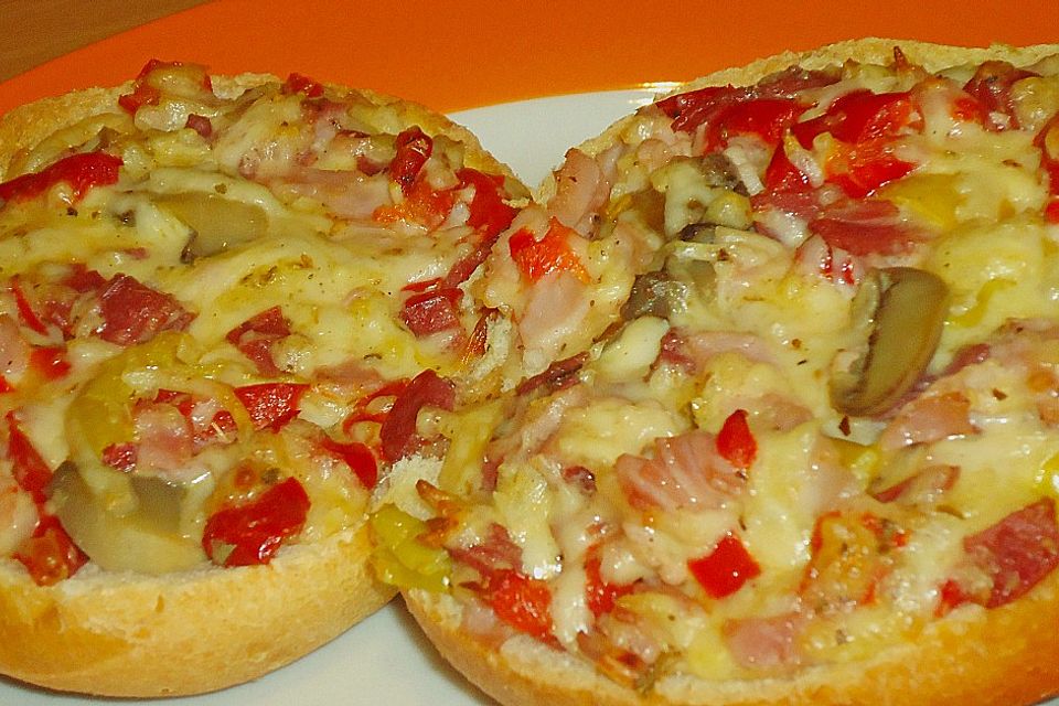 Schnelle Pizzabrötchen