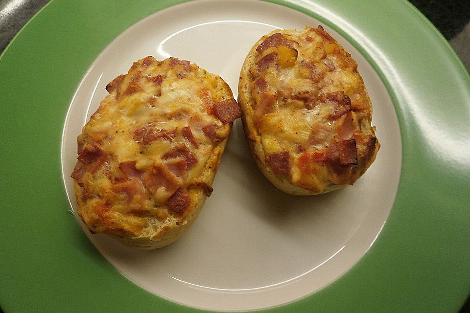 Schnelle Pizzabrötchen