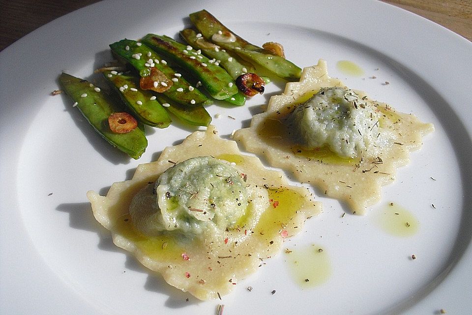 Ravioli mit Spinatfüllung