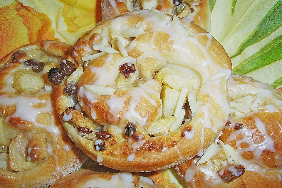 Apfel - Rosinenschnecken