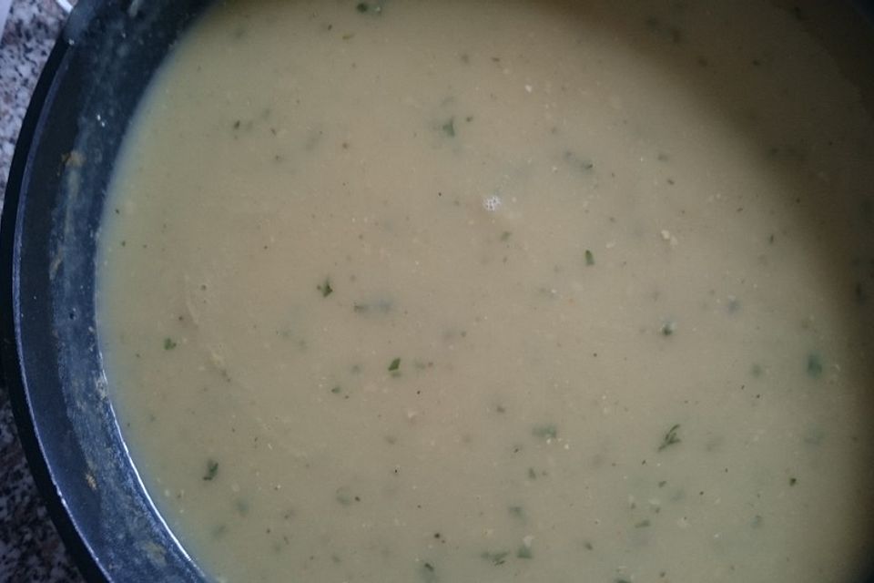 Zucchini-Cremesuppe