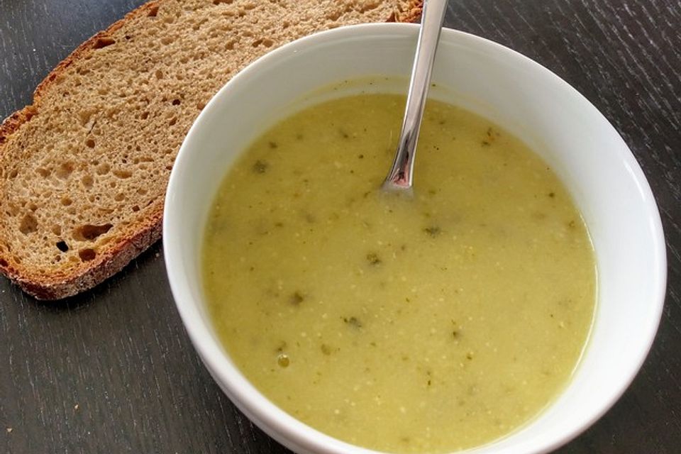 Zucchini-Cremesuppe