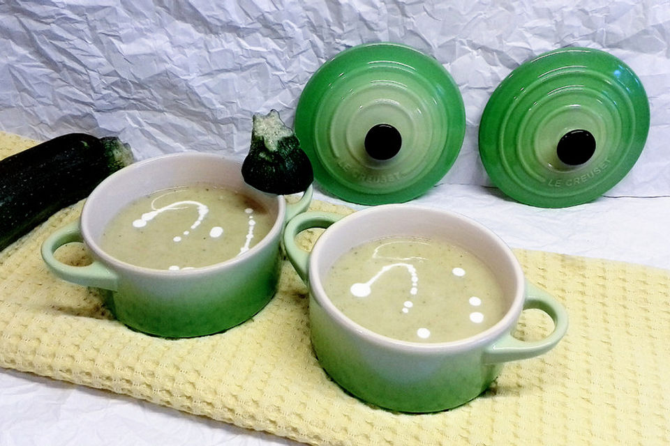 Zucchini-Cremesuppe