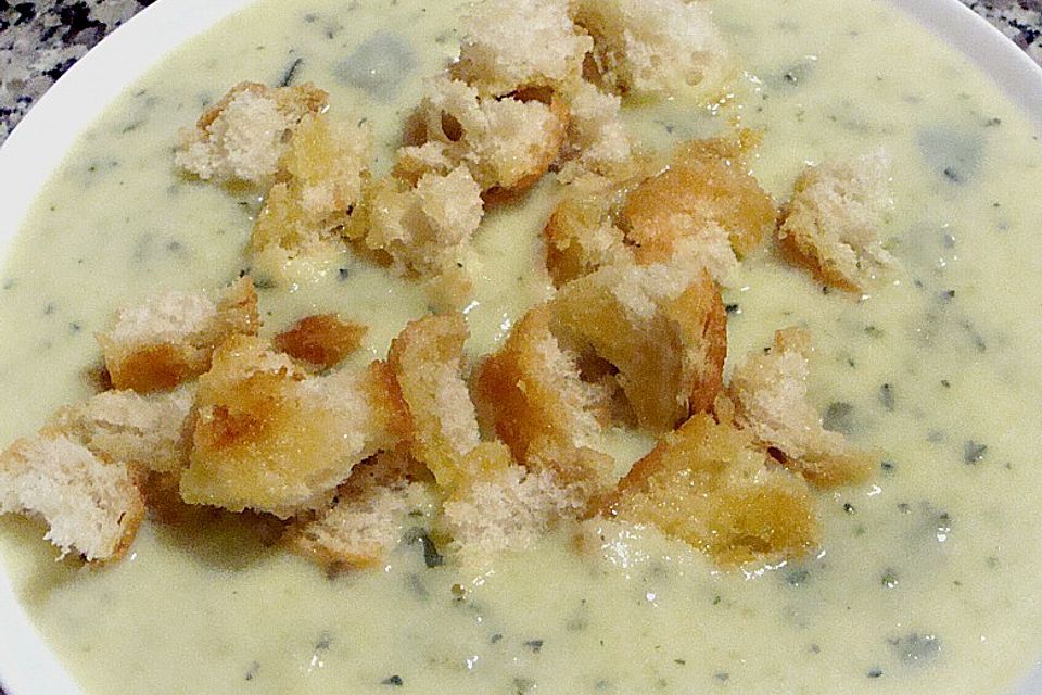 Zucchini-Cremesuppe