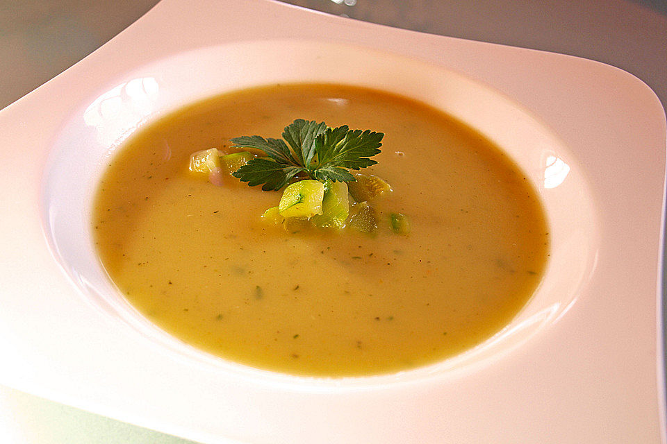 Zucchini-Cremesuppe