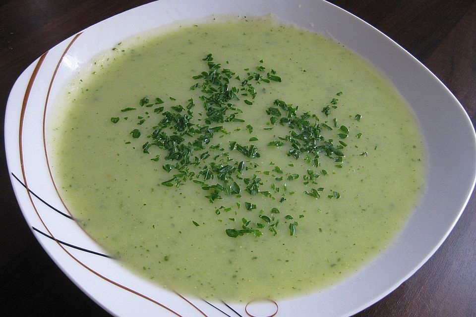 Zucchini-Cremesuppe