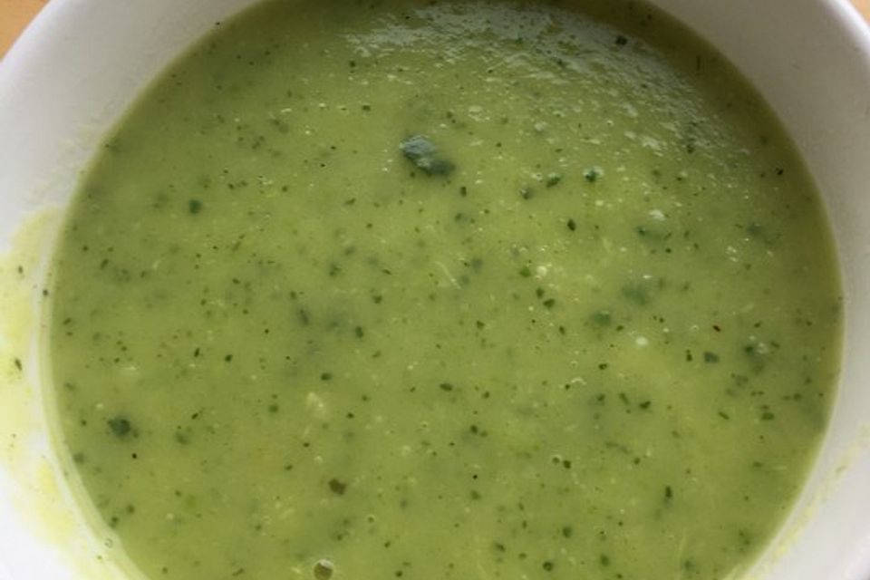 Zucchini-Cremesuppe