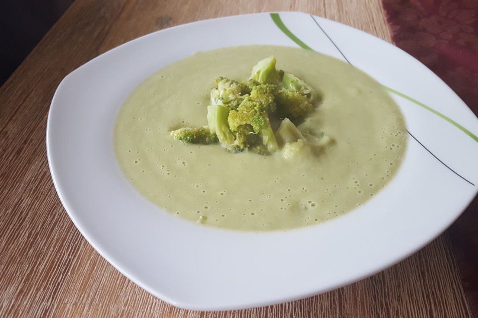 Brokkoli - Frischkäse - Suppe