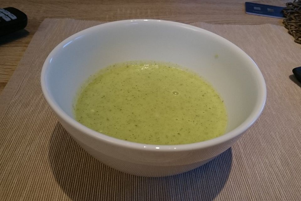 Brokkoli - Frischkäse - Suppe