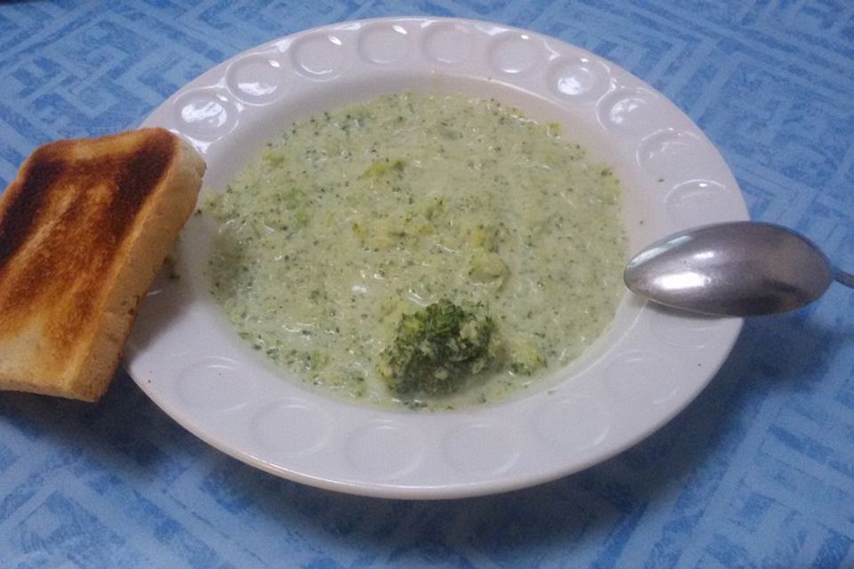 Brokkoli - Frischkäse - Suppe