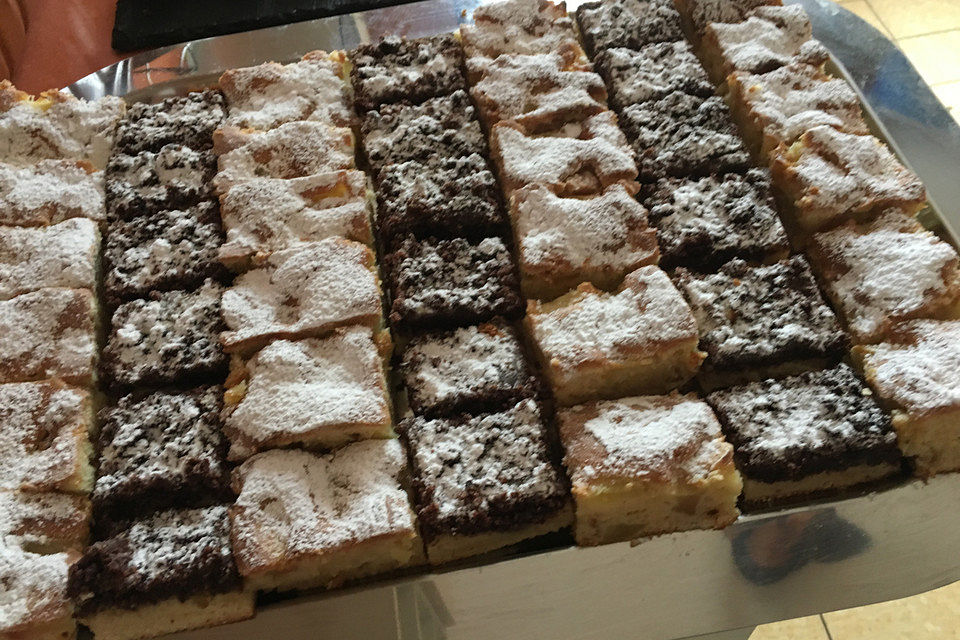 Versunkener Streuselkuchen