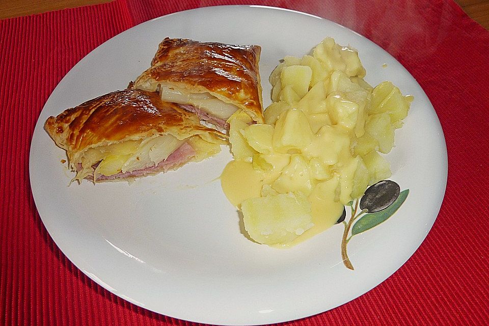 Spargel im Blätterteig