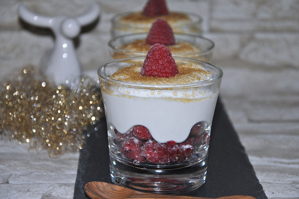 Fruchtiges Himbeer - Dessert