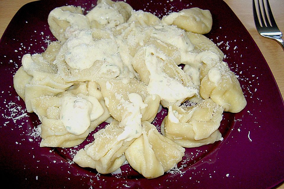 Selbstgemachte Kräuter - Ricotta - Tortellini