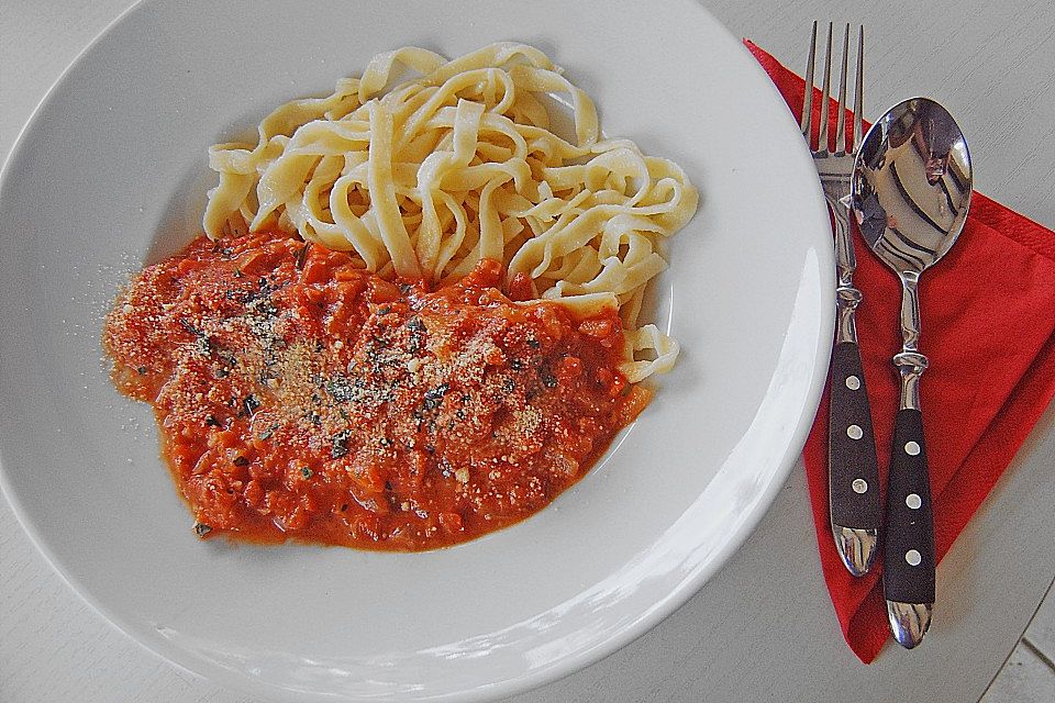 Penne Tomaten - Mozarella